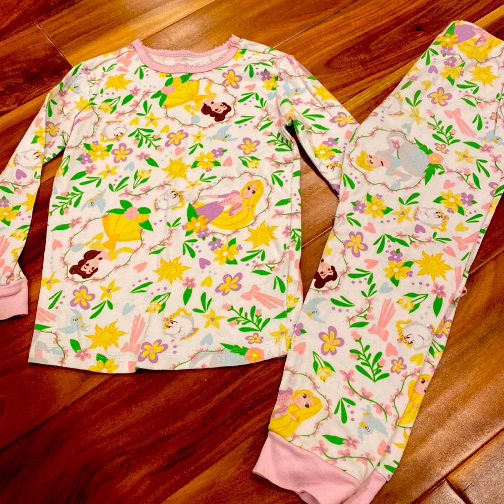Disney Store Princess Size 5 Pajamas